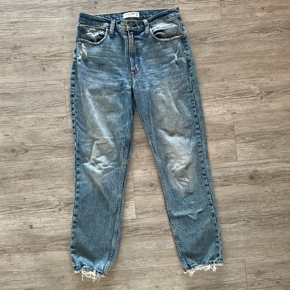 Abercrombie & Fitch High Rise Acid Wash Mom Jeans - Tall